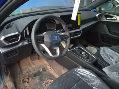 Здавання транспортного засобу seat leon (kl1) 1.0 tsi року 2024 потужний dlaa