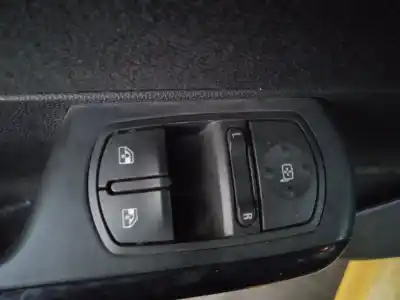 Véhicule à la ferraille opel corsa d (s07) 1.2 (l08, l68) de l'année 2013 alimenté a12xer
