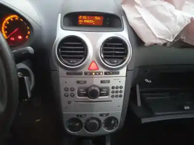 Véhicule à la ferraille opel corsa d (s07) 1.2 (l08, l68) de l'année 2013 alimenté a12xer