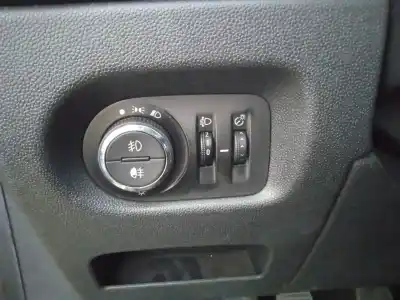 Véhicule à la ferraille opel corsa d (s07) 1.2 (l08, l68) de l'année 2013 alimenté a12xer