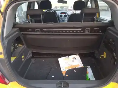 Véhicule à la ferraille opel corsa d (s07) 1.2 (l08, l68) de l'année 2013 alimenté a12xer