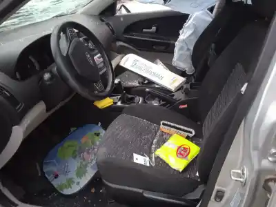 Vehicul casat kia cee'd fastback (ed) 1.6 crdi 115 al anului 2008 alimentat d4fb