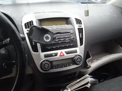 Vehicul casat kia cee'd fastback (ed) 1.6 crdi 115 al anului 2008 alimentat d4fb