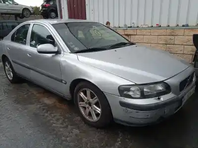 Scrapping Vehicle VOLVO S60 I (384)  of the year 2002 powered D5244T