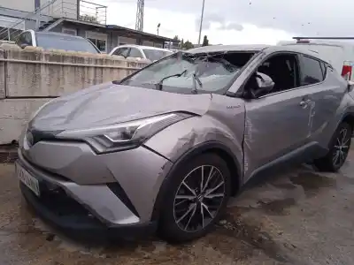 Здавання транспортного засобу toyota c-hr (_x1_) 1.8 hybrid (zyx10_, zyx11_) року 2017 потужний 2zr