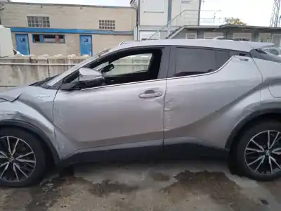 Здавання транспортного засобу toyota c-hr (_x1_) 1.8 hybrid (zyx10_, zyx11_) року 2017 потужний 2zr