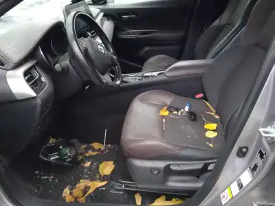 Здавання транспортного засобу toyota c-hr (_x1_) 1.8 hybrid (zyx10_, zyx11_) року 2017 потужний 2zr