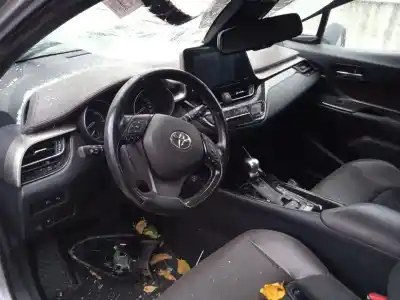 Здавання транспортного засобу toyota c-hr (_x1_) 1.8 hybrid (zyx10_, zyx11_) року 2017 потужний 2zr