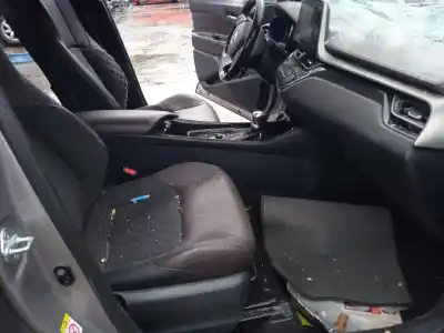 Здавання транспортного засобу toyota c-hr (_x1_) 1.8 hybrid (zyx10_, zyx11_) року 2017 потужний 2zr