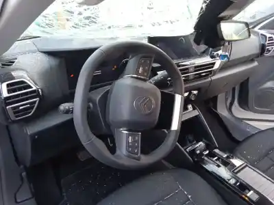 Veículo de Sucata citroen c4 iii (ba_, bb_, bc_) e-c4 (bczkxc) do ano 2025 alimentado hn09