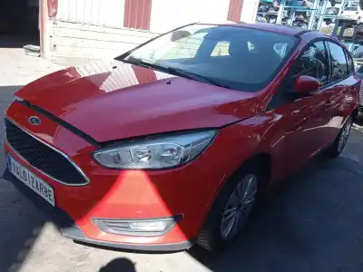 Veículo de Sucata ford focus iii sedán 1.0 ecoboost do ano 2015 alimentado m1da,m1dc,m1dd