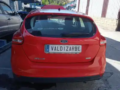 Veículo de Sucata ford focus iii sedán 1.0 ecoboost do ano 2015 alimentado m1da,m1dc,m1dd