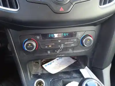 Veículo de Sucata ford focus iii sedán 1.0 ecoboost do ano 2015 alimentado m1da,m1dc,m1dd