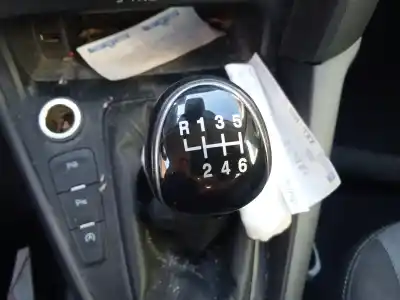 Veículo de Sucata ford focus iii sedán 1.0 ecoboost do ano 2015 alimentado m1da,m1dc,m1dd