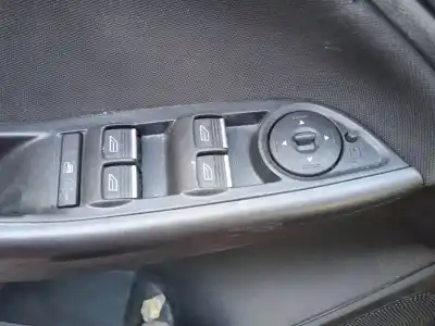 Veículo de Sucata ford focus iii sedán 1.0 ecoboost do ano 2015 alimentado m1da,m1dc,m1dd