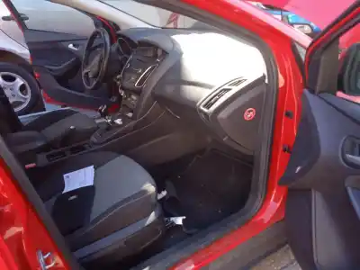 Veículo de Sucata ford focus iii sedán 1.0 ecoboost do ano 2015 alimentado m1da,m1dc,m1dd