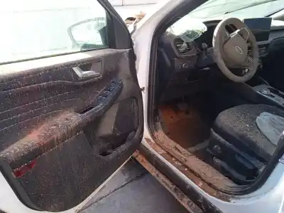 Veicolo di demolizione ford kuga iii (dfk) 2.5 duratec plug-in-hybrid dell'anno 2024 alimentato bgda