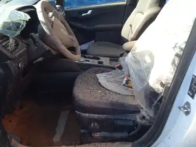 Veicolo di demolizione ford kuga iii (dfk) 2.5 duratec plug-in-hybrid dell'anno 2024 alimentato bgda