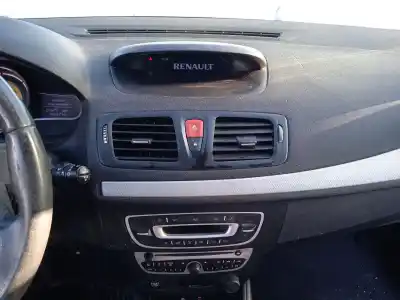 Scrapping Vehicle renault megane iii fastback (bz0/1_, b3_) 1.5 dci of the year 2010 powered k9k832