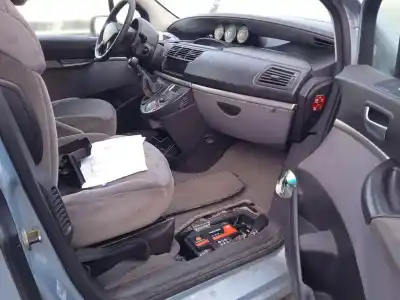 Scrapping Vehicle peugeot 807 (eb_) 2.0 of the year 2003 powered rfn (ew10j4)