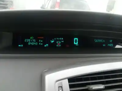 Scrapping Vehicle renault grand scénic ii (jm0/1_) 1.9 dci (jm14) of the year 2007 powered f9q818