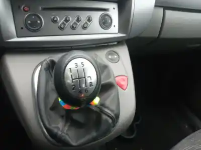 Scrapping Vehicle renault grand scénic ii (jm0/1_) 1.9 dci (jm14) of the year 2007 powered f9q818