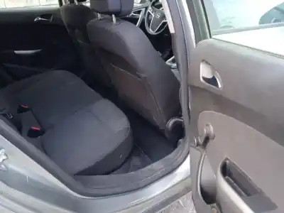 Здавання транспортного засобу opel astra j (p10) 1.7 cdti (68) року 2010 потужний a17dtr