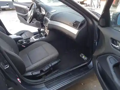 Scrapping Vehicle bmw 3 touring (e46) 320 d of the year 2002 powered 204d4