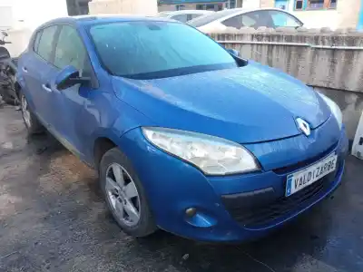 Véhicule à la ferraille renault megane iii fastback (bz0/1_, b3_) 1.9 dci (bz0n, bz0j) de l'année 2009 alimenté f9q872