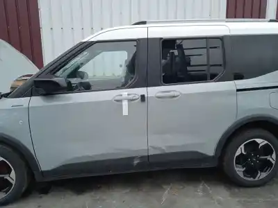 Véhicule à la ferraille ford tourneo custom v362 autobús (f3) 1.0 ecoboost phev de l'année 2024 alimenté b7nb