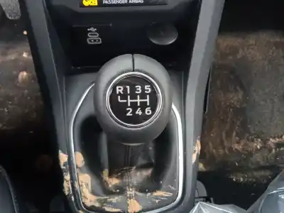 Véhicule à la ferraille ford tourneo custom v362 autobús (f3) 1.0 ecoboost phev de l'année 2024 alimenté b7nb