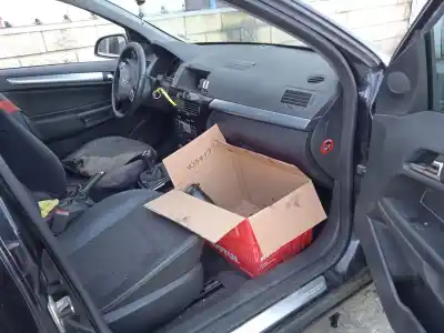 Veículo de Sucata opel astra h ranchera familiar (a04) 1.7 cdti (l35) do ano 2009 alimentado z17dtr