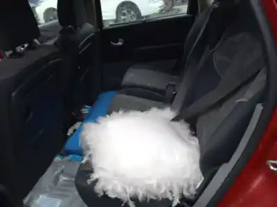 Здавання транспортного засобу renault scénic ii (jm0/1_) 1.9 dci (jm0g, jm12, jm1g, jm2c) року 2004 потужний f9q812