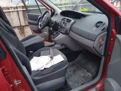 Здавання транспортного засобу renault scénic ii (jm0/1_) 1.9 dci (jm0g, jm12, jm1g, jm2c) року 2004 потужний f9q812