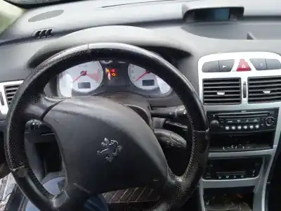 Sloopvoertuig peugeot 307 break (3e) 2.0 hdi 135 van het jaar 2006 aangedreven rhr