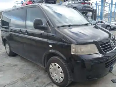 Sloopvoertuig volkswagen multivan v (7hm, 7hn, 7hf, 7ef, 7em, 7en) 2.5 tdi van het jaar 2005 aangedreven axd