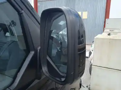 Sloopvoertuig volkswagen multivan v (7hm, 7hn, 7hf, 7ef, 7em, 7en) 2.5 tdi van het jaar 2005 aangedreven axd