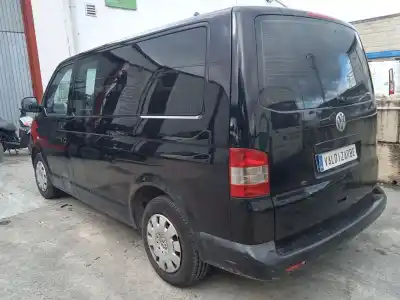Sloopvoertuig volkswagen multivan v (7hm, 7hn, 7hf, 7ef, 7em, 7en) 2.5 tdi van het jaar 2005 aangedreven axd