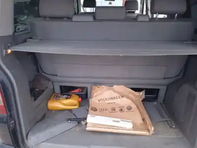 Sloopvoertuig volkswagen multivan v (7hm, 7hn, 7hf, 7ef, 7em, 7en) 2.5 tdi van het jaar 2005 aangedreven axd