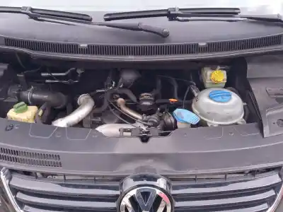 Sloopvoertuig volkswagen multivan v (7hm, 7hn, 7hf, 7ef, 7em, 7en) 2.5 tdi van het jaar 2005 aangedreven axd