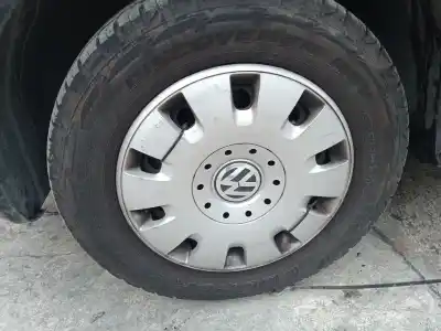 Sloopvoertuig volkswagen multivan v (7hm, 7hn, 7hf, 7ef, 7em, 7en) 2.5 tdi van het jaar 2005 aangedreven axd