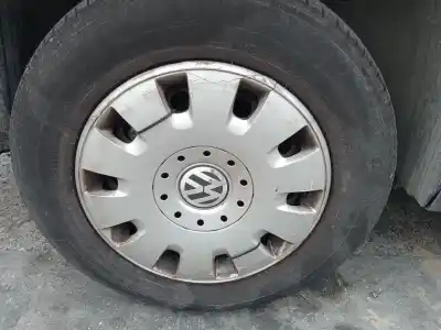 Sloopvoertuig volkswagen multivan v (7hm, 7hn, 7hf, 7ef, 7em, 7en) 2.5 tdi van het jaar 2005 aangedreven axd