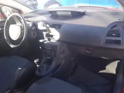 Vehicul casat citroen c4 i (lc_) 1.4 16v al anului 2008 alimentat kfu