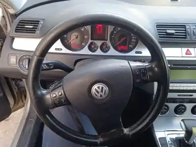 Vehicul casat volkswagen passat b6 (3c2) 2.0 tdi al anului 2007 alimentat bmr