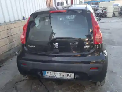 Véhicule à la ferraille peugeot 107 (pm_, pn_) 1.0 de l'année 2006 alimenté 1kr