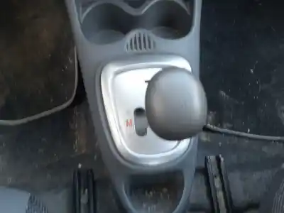 Véhicule à la ferraille peugeot 107 (pm_, pn_) 1.0 de l'année 2006 alimenté 1kr