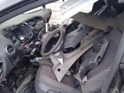 Véhicule à la ferraille seat leon (1p1) 2.0 tdi 16v de l'année 2008 alimenté bkd