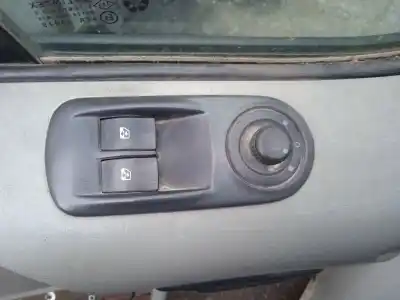 Veículo de Sucata opel vivaro a caja/chasis (x83) 2.5 cdti do ano 2009 alimentado g9u630