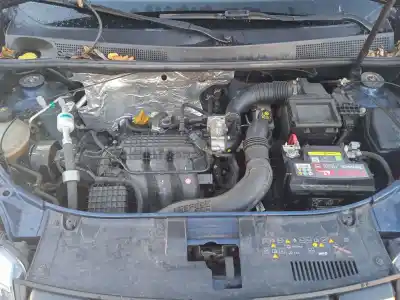 Veículo de Sucata dacia sandero ii 1.0 sce 75 (b8jc, b8jd) do ano 2019 alimentado b4d 400,b4d 401,b4d 490,b4d411