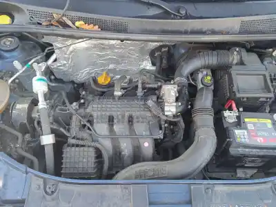 Veículo de Sucata dacia sandero ii 1.0 sce 75 (b8jc, b8jd) do ano 2019 alimentado b4d 400,b4d 401,b4d 490,b4d411